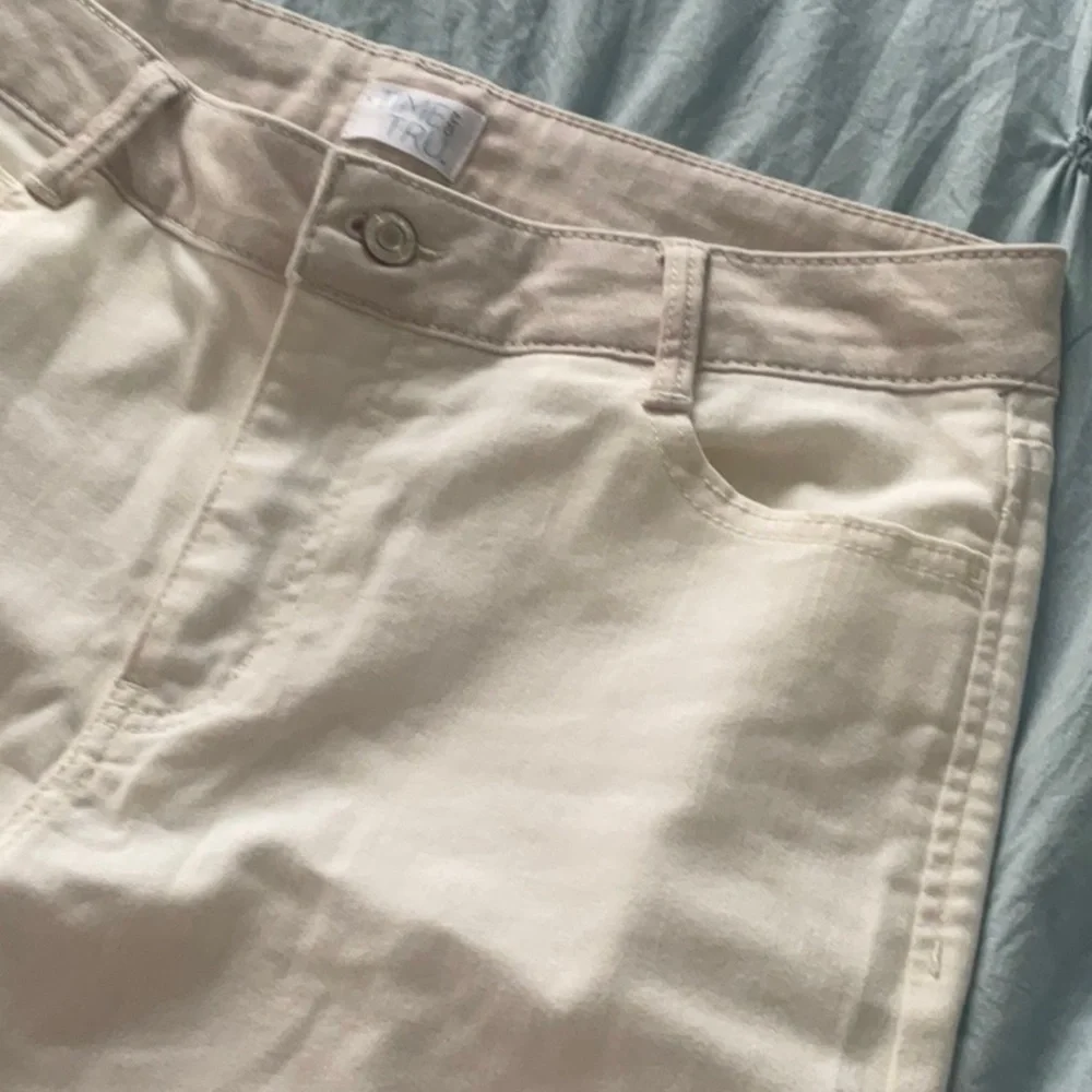 NWT SZ 10 Time and Tru Cream Tan Cuff High-Rise Straight Jeans
